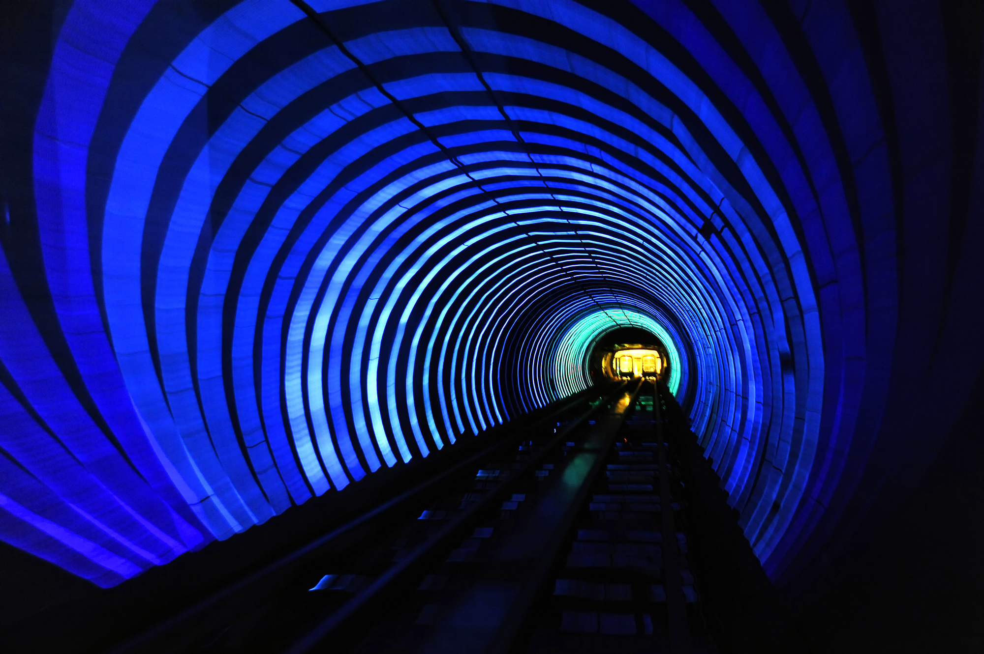 Sightseeing Tunnel