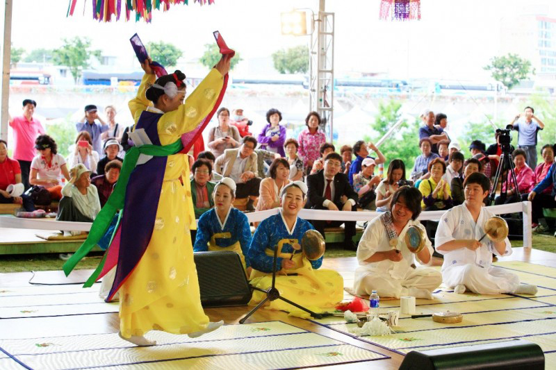 Korean Celebration at Dragon Boat Festival